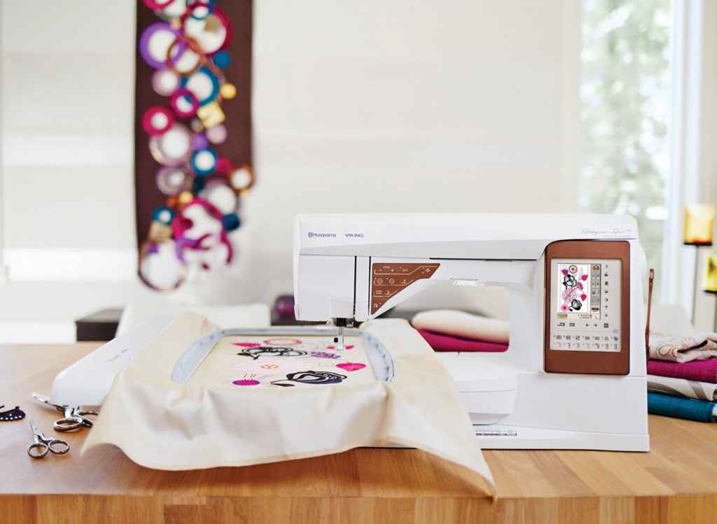 Фото  Швейно-вышивальная машинка Husqvarna Designer Topaz 50 | Текстильторг