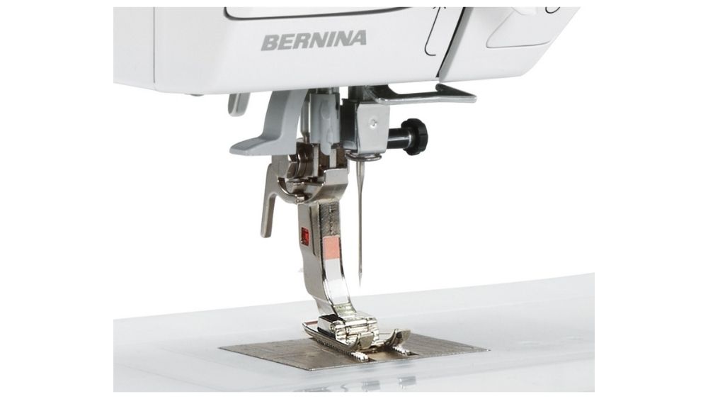 Фото  Швейная машина Bernina B335 | Текстильторг
